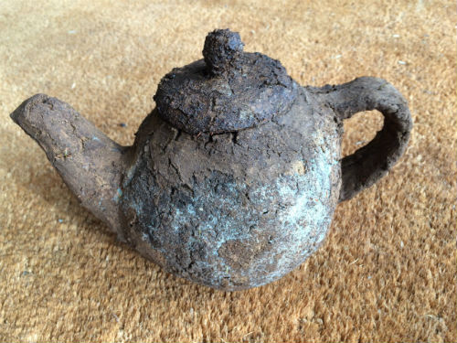 teapot made from tea