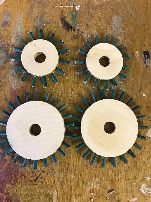 Pin wheel gears for automaton